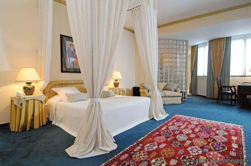 Hotel Firean Antwerp Exterior photo